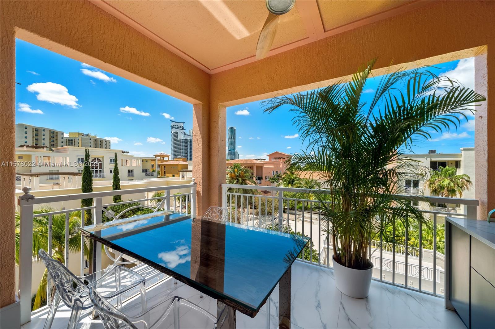 THE COURTS AT SOUTH BEACH - Residential