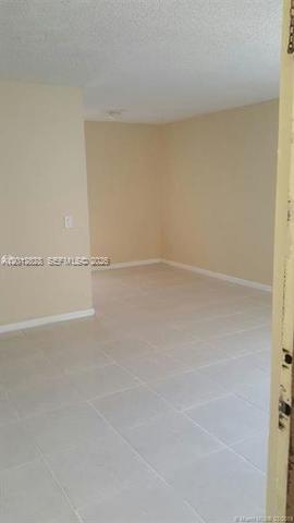 CYPRESS TRACE CONDO - Residential