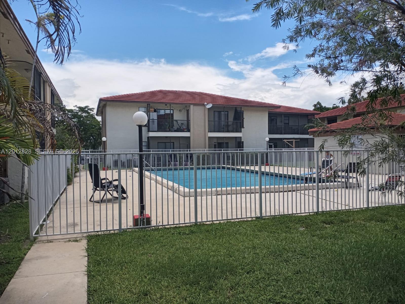CYPRESS TRACE CONDO - Residential