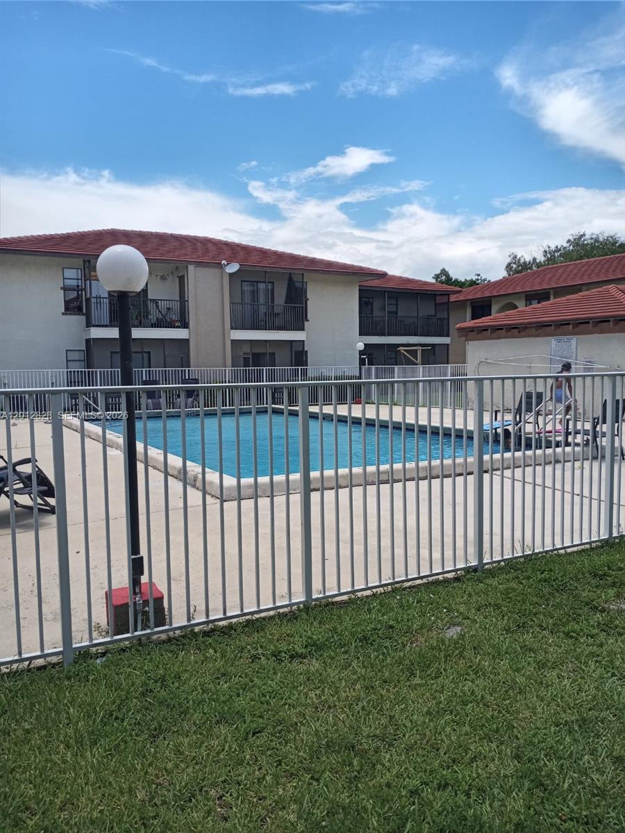 CYPRESS TRACE CONDO - Residential