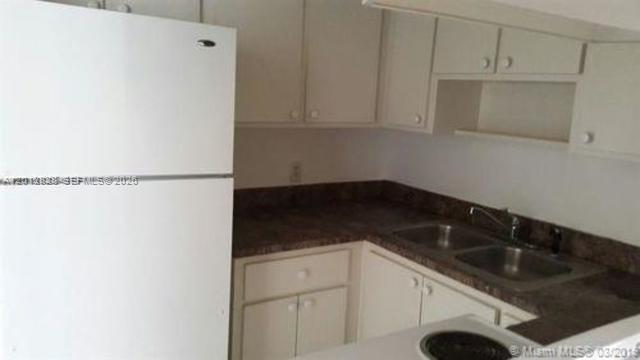 CYPRESS TRACE CONDO - Residential