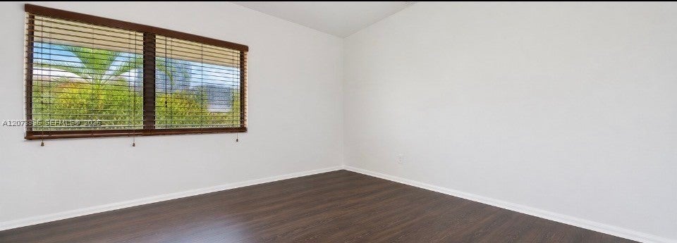 345 Michigan Ave 17