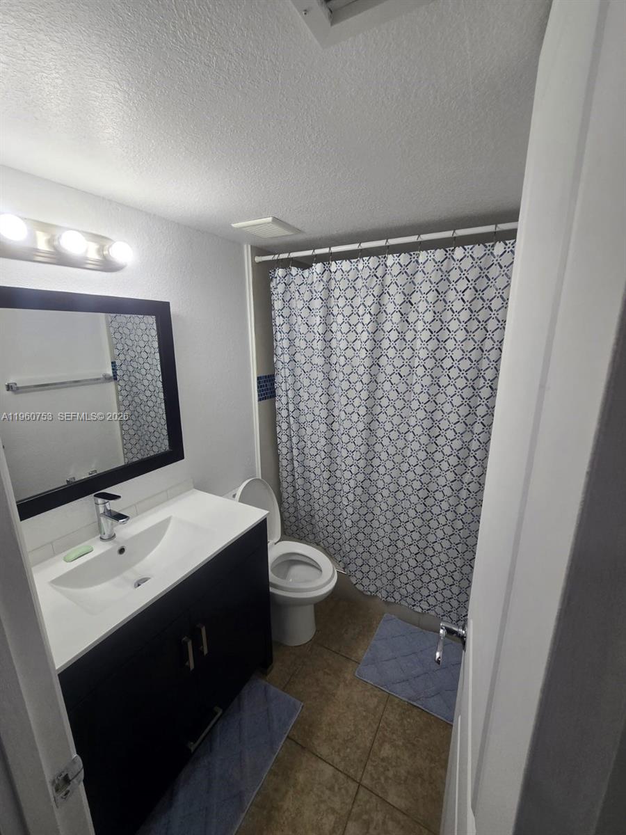 BAYVIEW PALMS CONDO - Residential