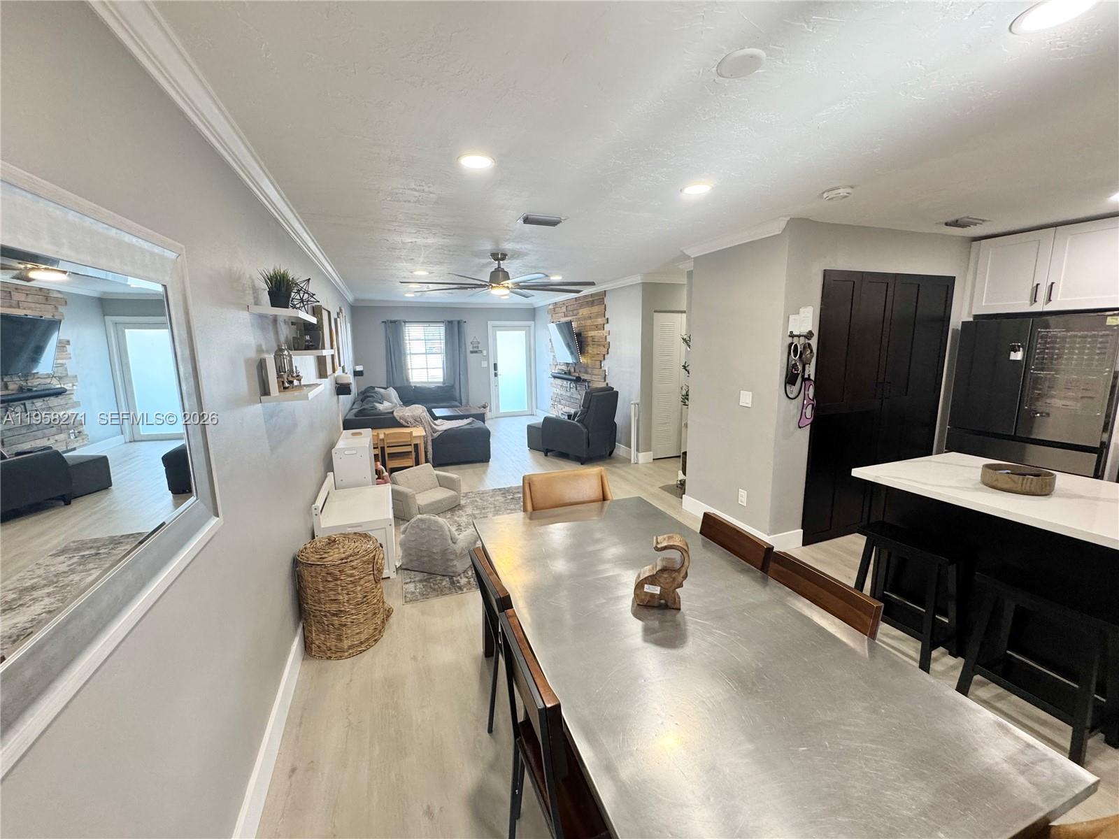 RICHMOND TOWNHOUSE - Residential Lease