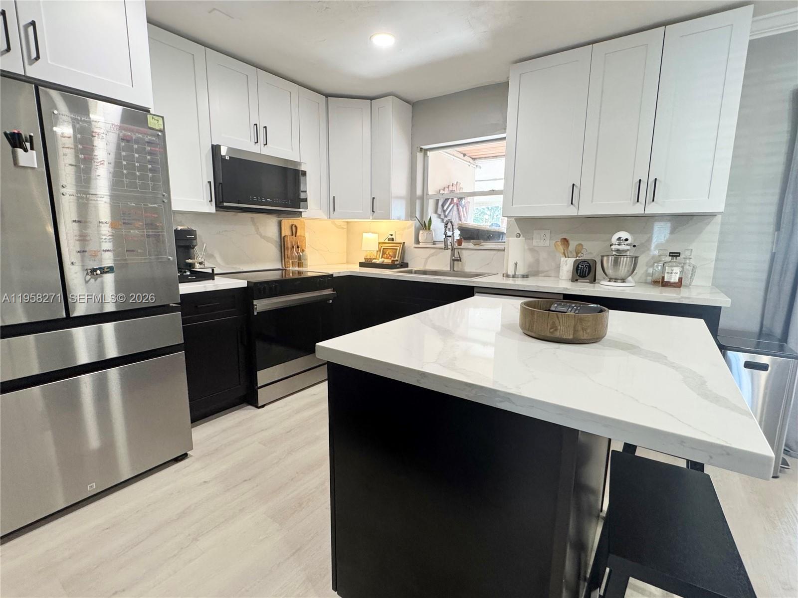 RICHMOND TOWNHOUSE - Residential Lease