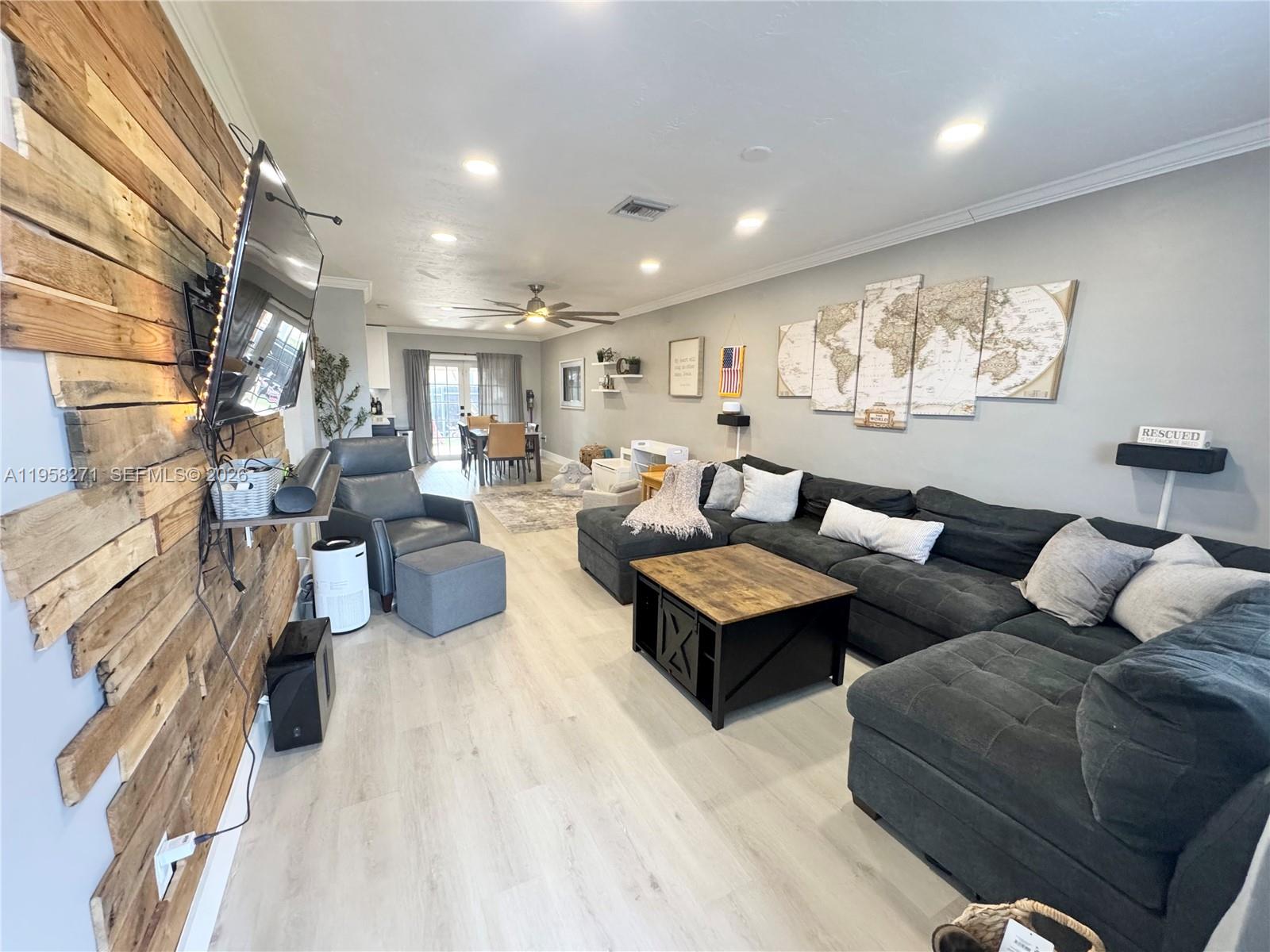 RICHMOND TOWNHOUSE - Residential Lease