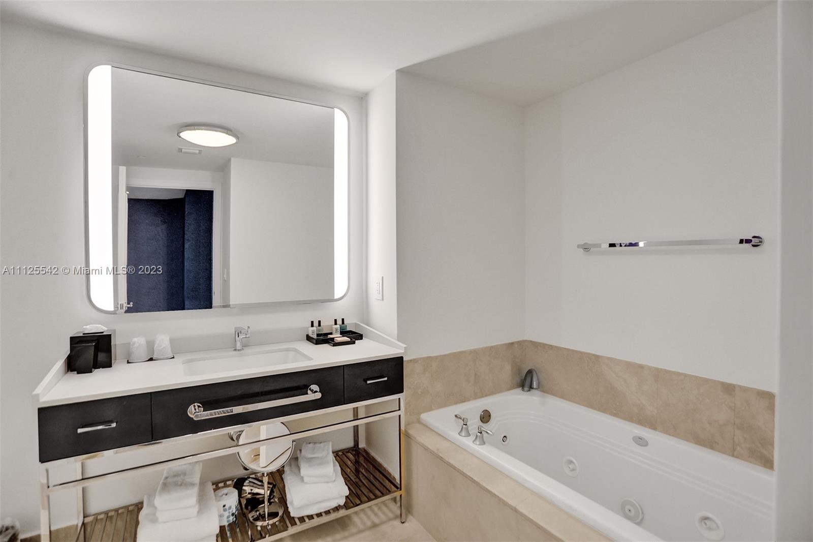 FONTAINEBLEAU II/TRESOR - Residential