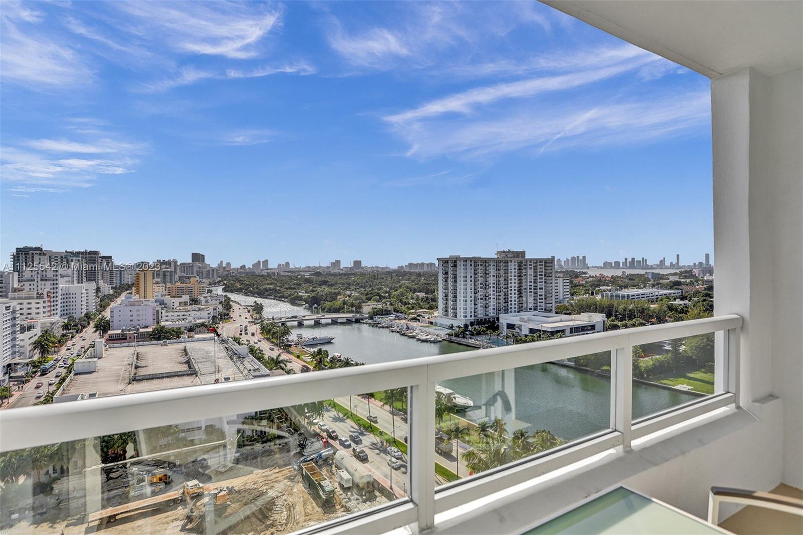 FONTAINEBLEAU II/TRESOR - Residential