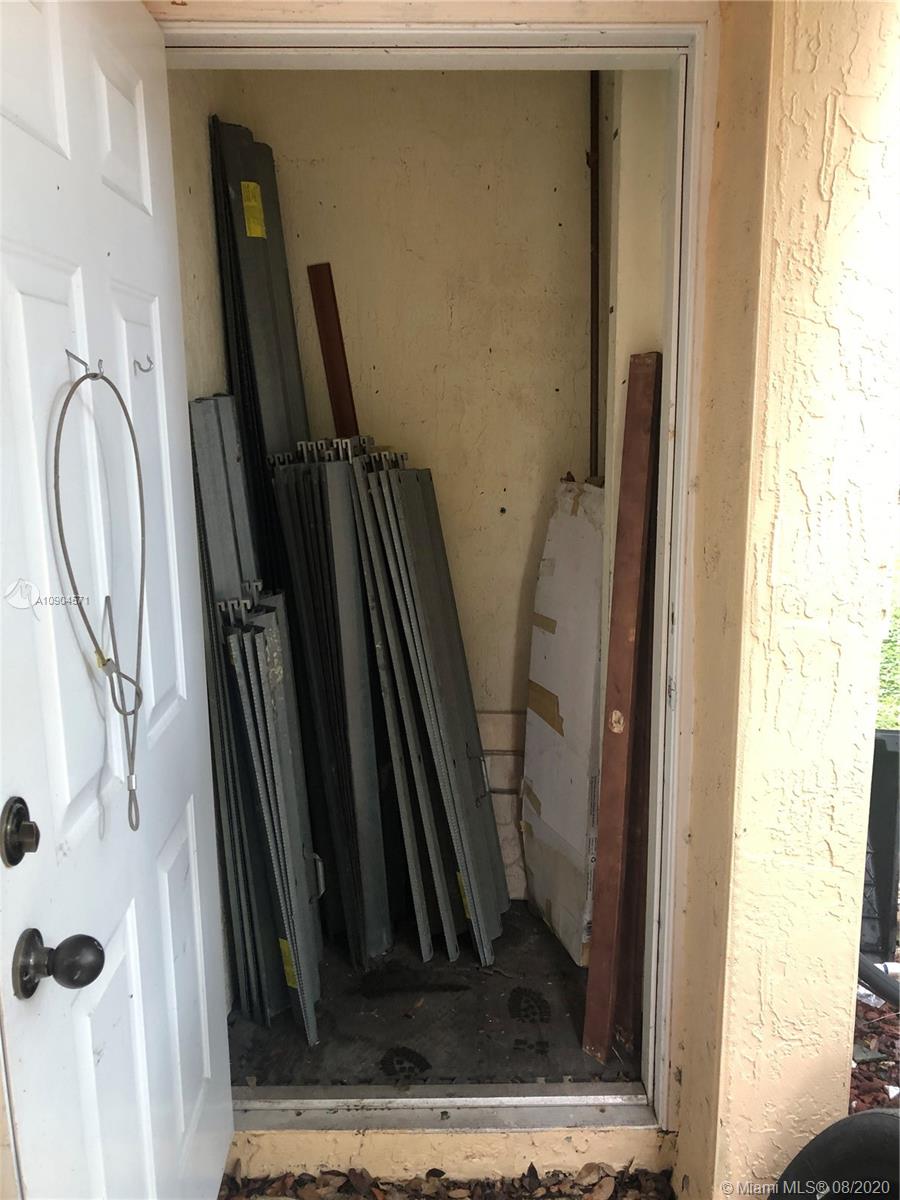 KENDALL GREENS CONDO - Residential Lease