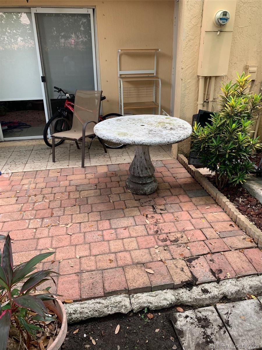 KENDALL GREENS CONDO - Residential Lease