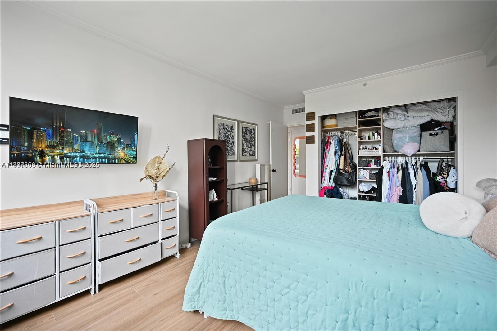 FLAMINGO SOUTH BEACH I CO - Residential