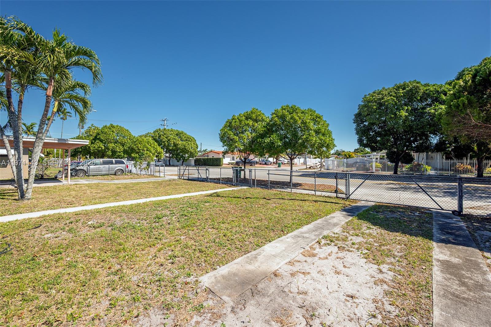 4TH ADDN TO PALM SPRINGS - Residential