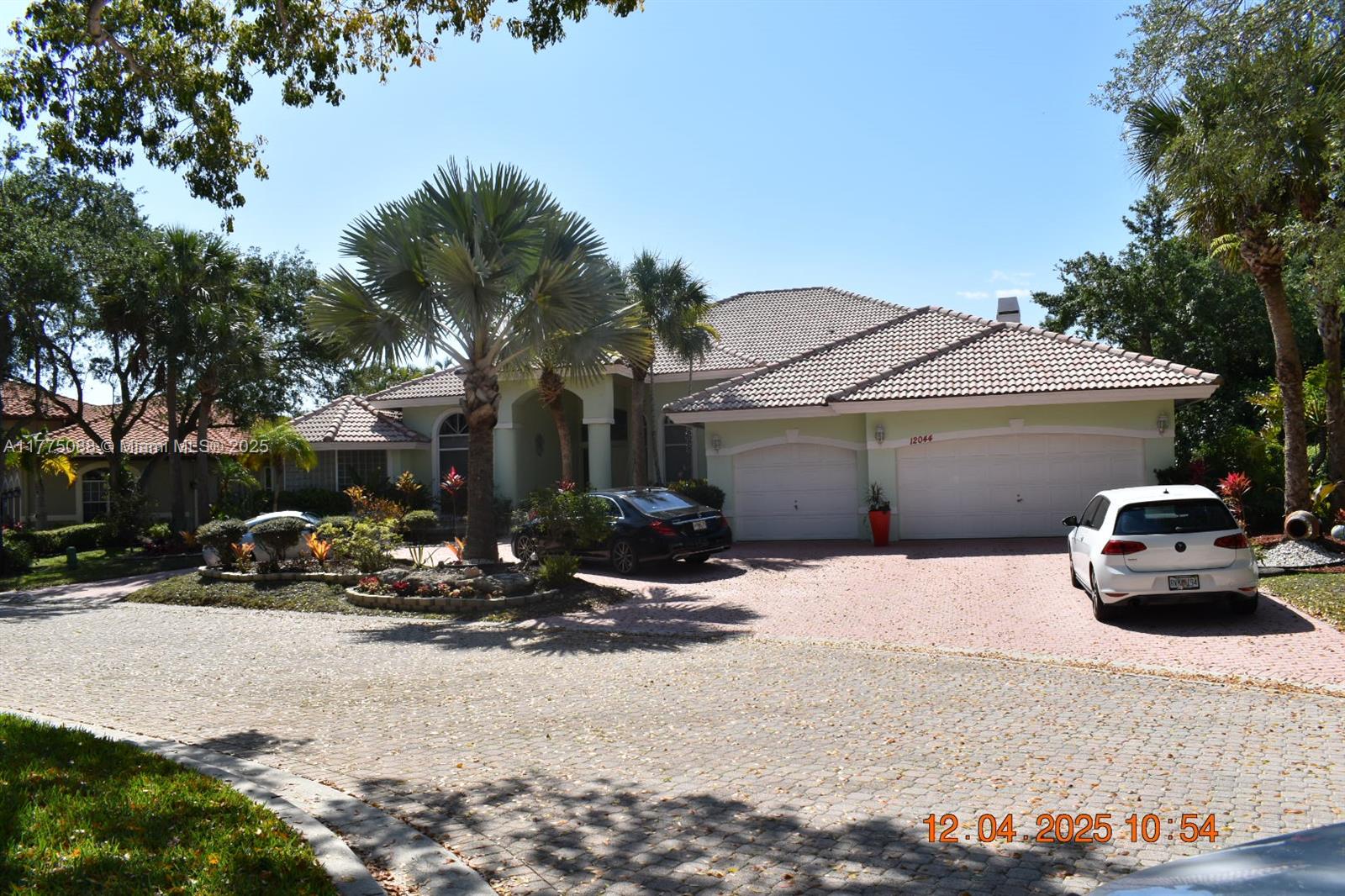 Property for Sale at 12044 Nw 9th Pl, Coral Springs, Broward County, Florida - Bedrooms: 5 
Bathrooms: 5  - $999,180
