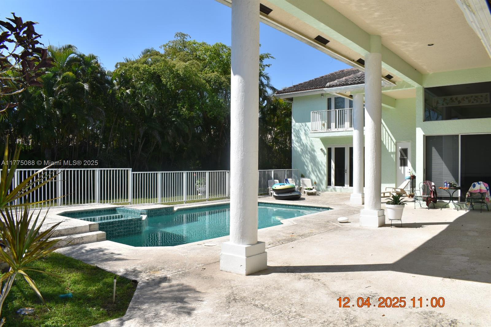 THE ISLES - Residential