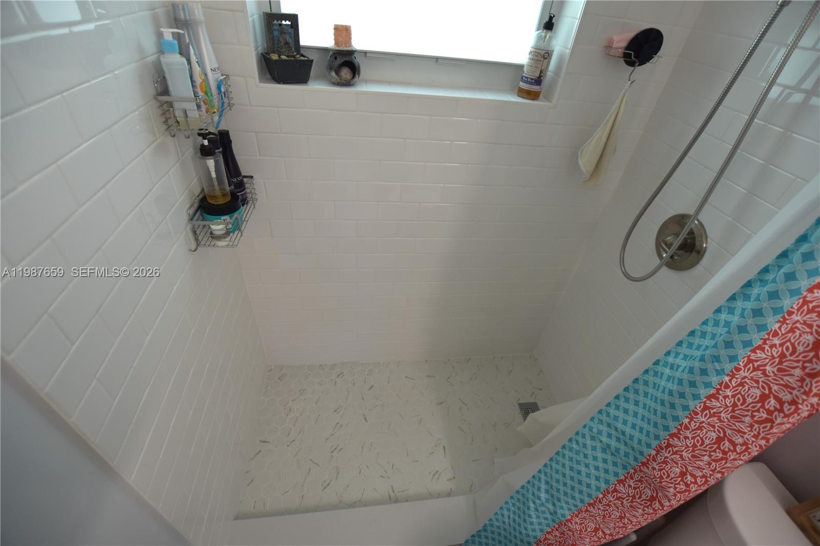 CRESTHAVEN VILLAS CONDO 3 - Residential Lease