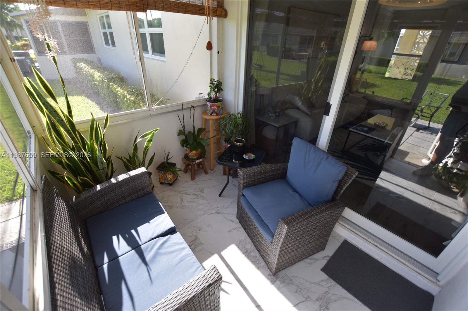 CRESTHAVEN VILLAS CONDO 3 - Residential Lease