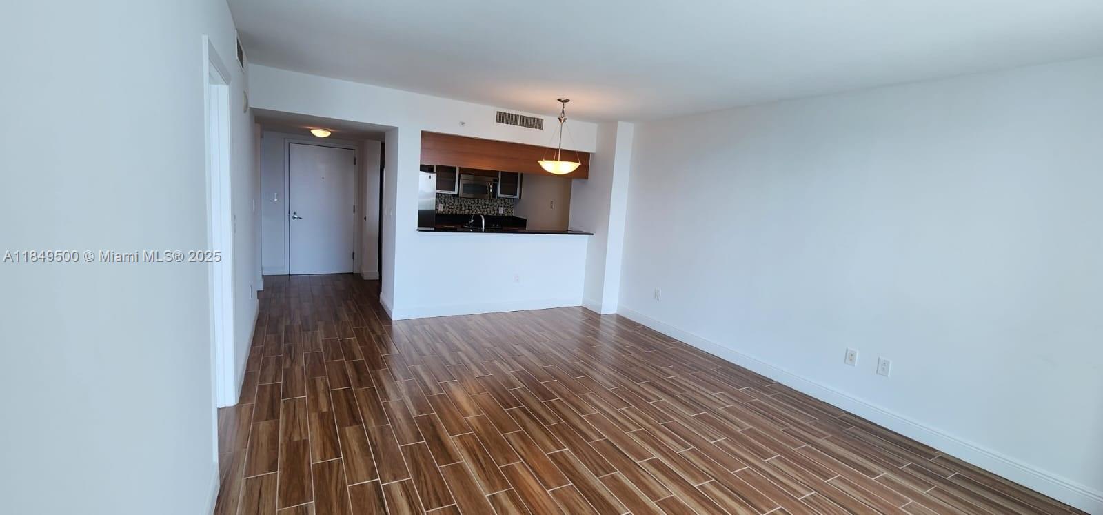 1800 CLUB CONDO - Residential