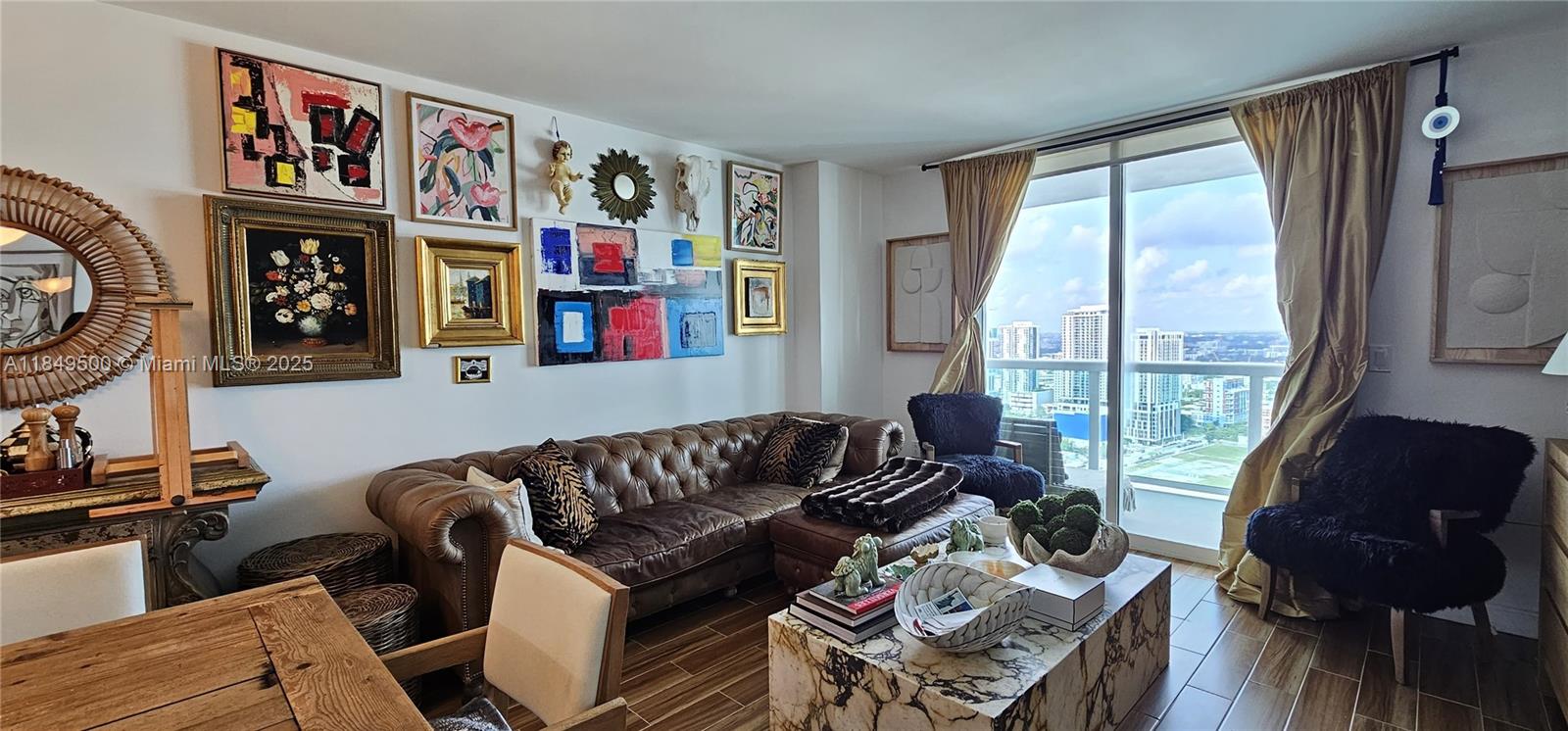 1800 CLUB CONDO - Residential