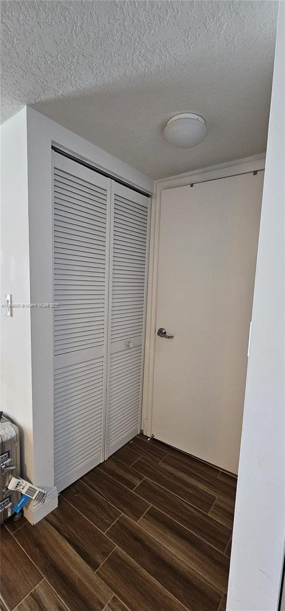 1800 CLUB CONDO - Residential