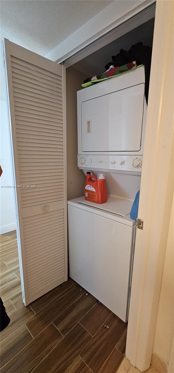 1800 CLUB CONDO - Residential