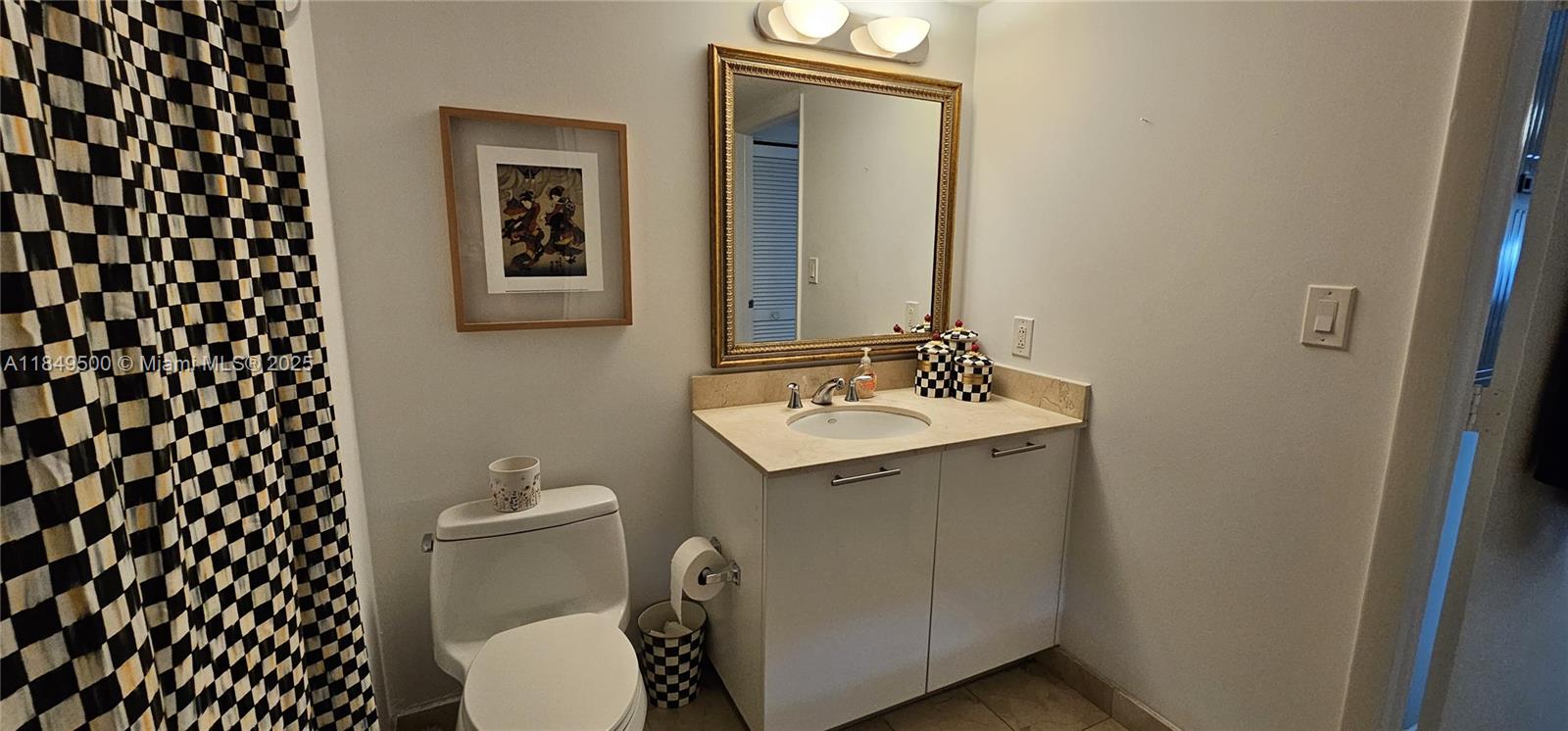 1800 CLUB CONDO - Residential