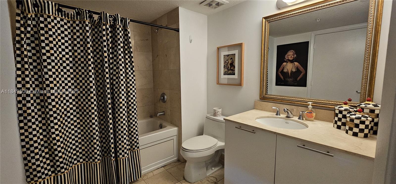 1800 CLUB CONDO - Residential