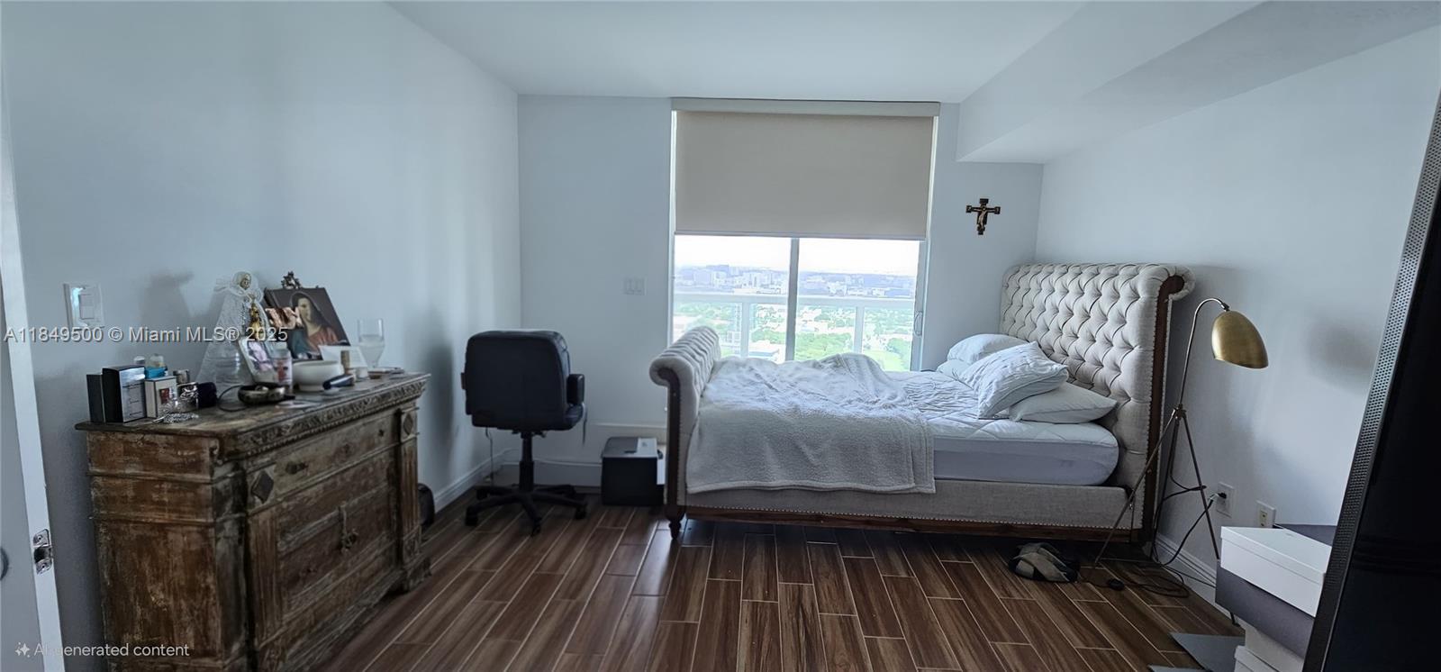1800 CLUB CONDO - Residential