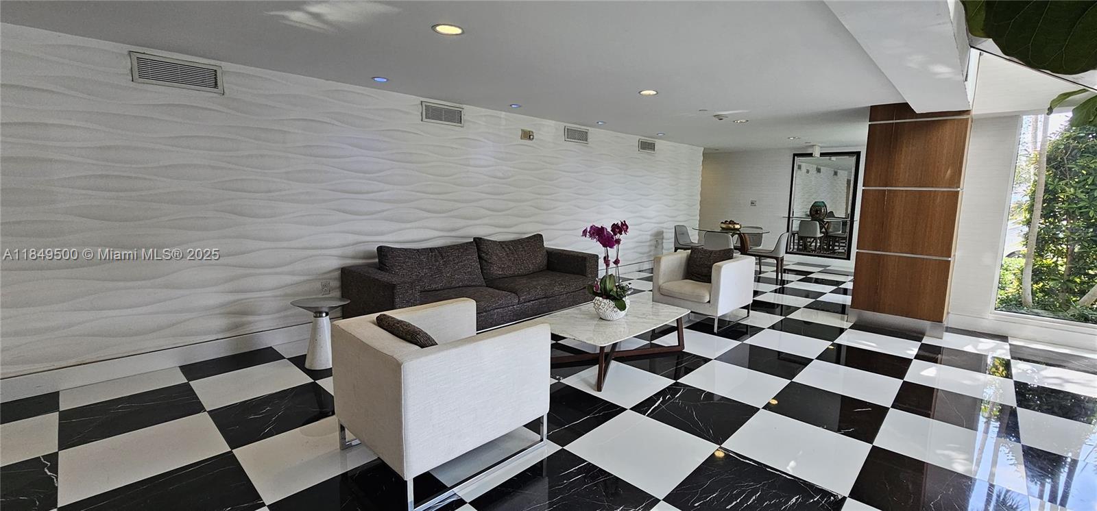 1800 CLUB CONDO - Residential