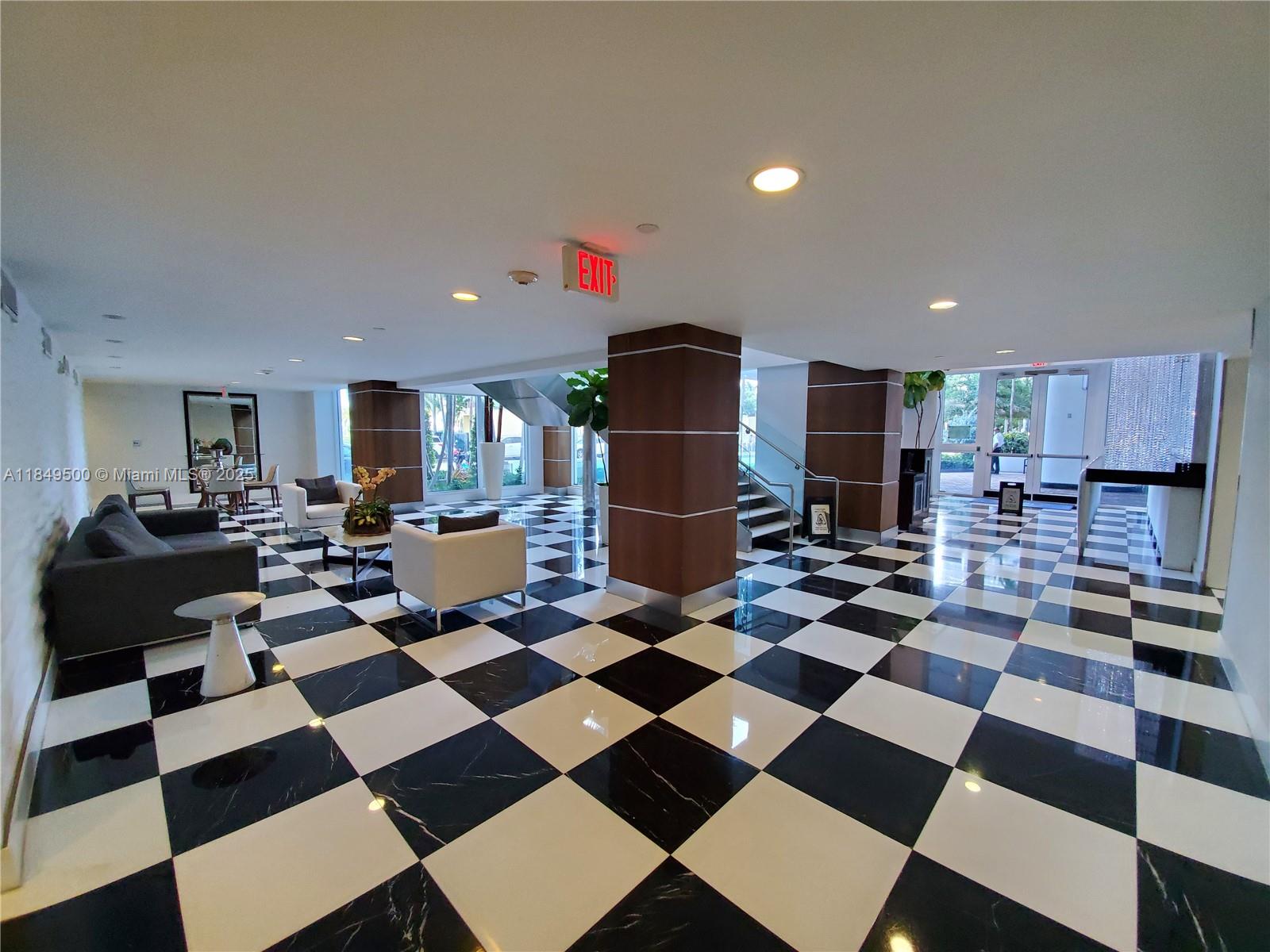 1800 CLUB CONDO - Residential