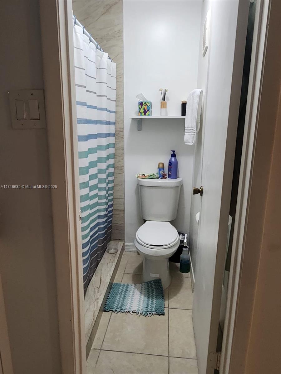 HAMMOCKS TRAILS CONDO - Residential