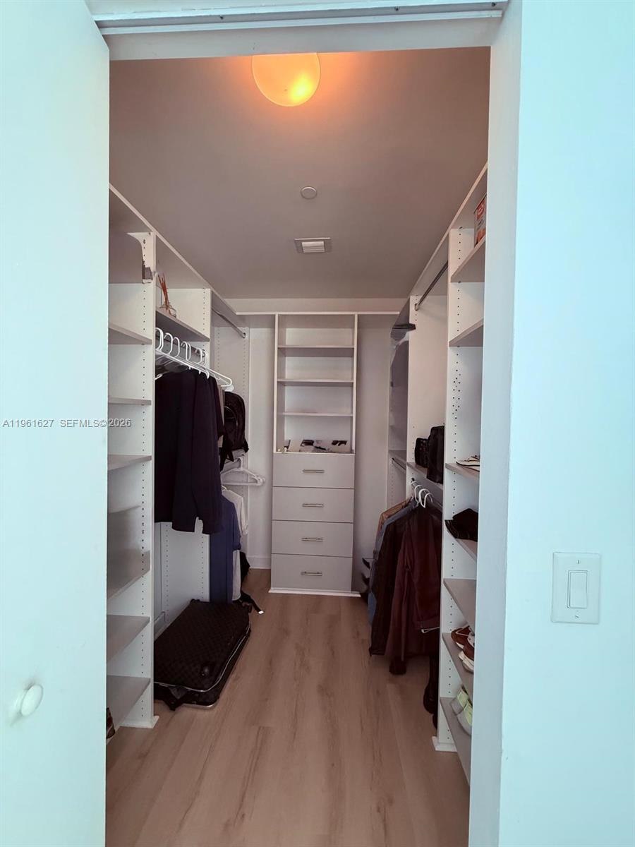 PARAISO BAYVIEWS CONDO - Residential