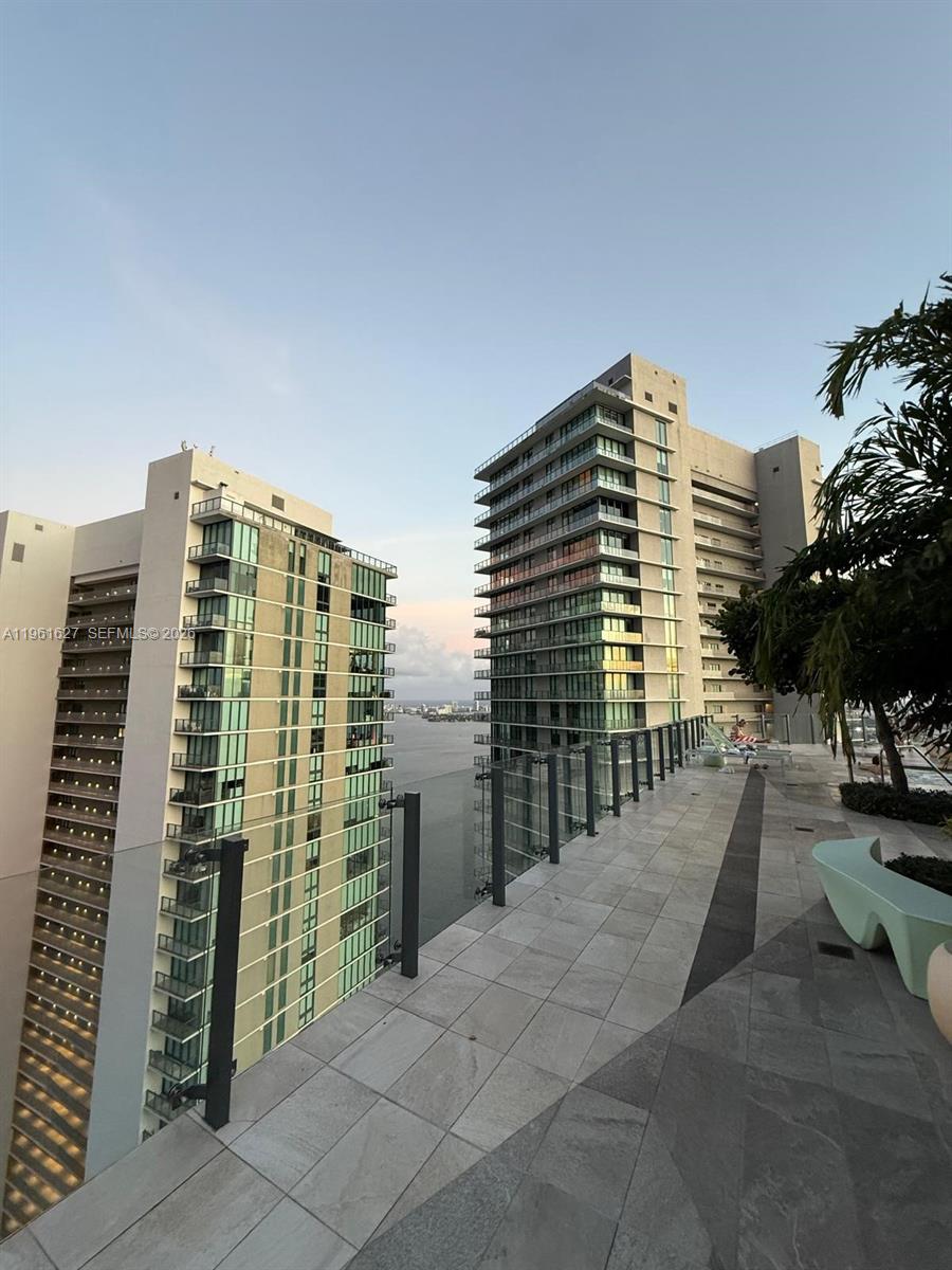 PARAISO BAYVIEWS CONDO - Residential