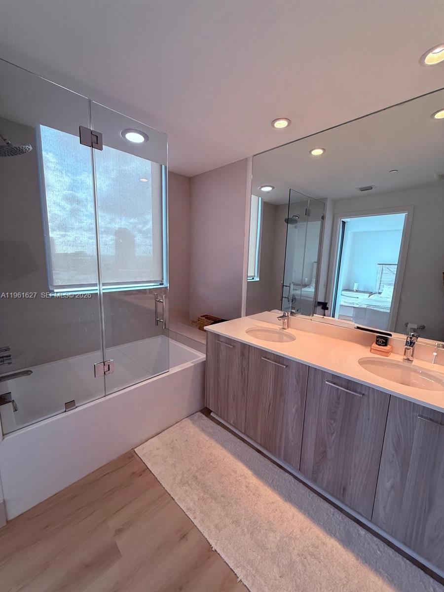 PARAISO BAYVIEWS CONDO - Residential