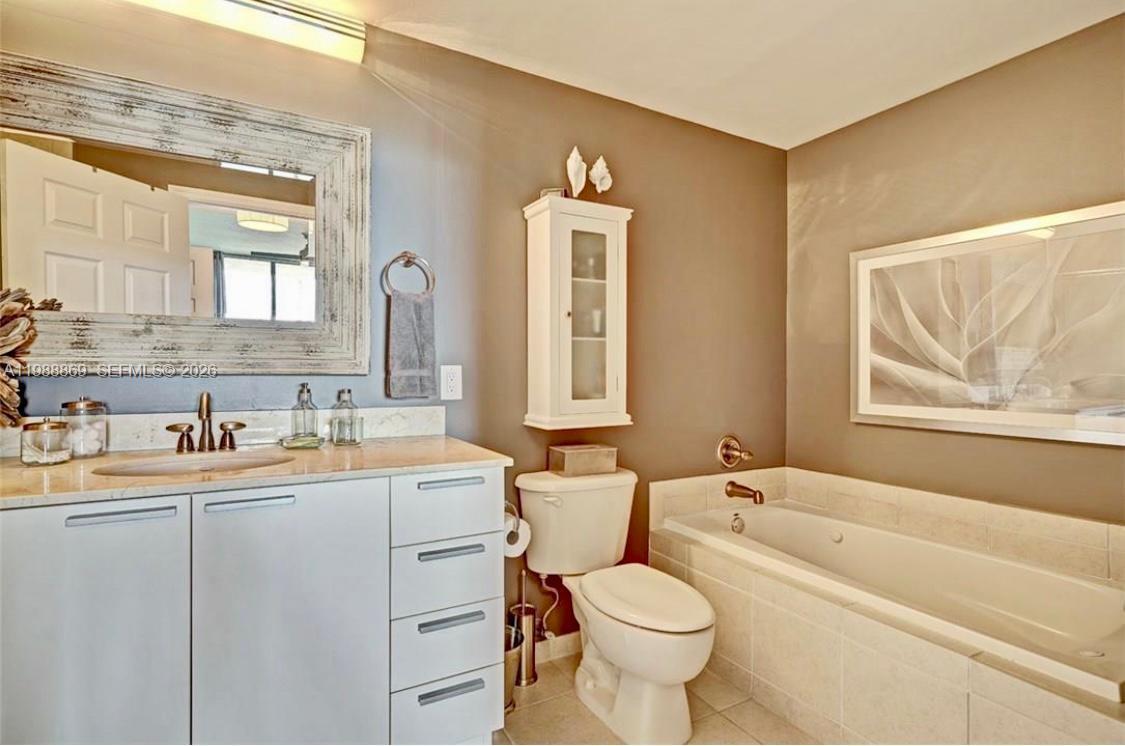 HOLLYWOOD STATION RES CON - Residential Lease