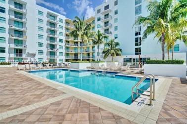 HOLLYWOOD STATION RES CON - Residential Lease