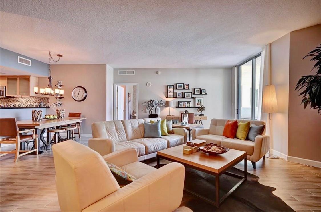 HOLLYWOOD STATION RES CON - Residential Lease