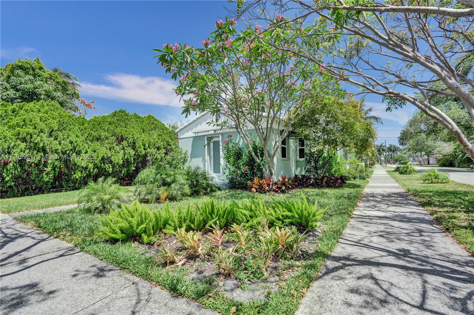 326 S 14th Ave