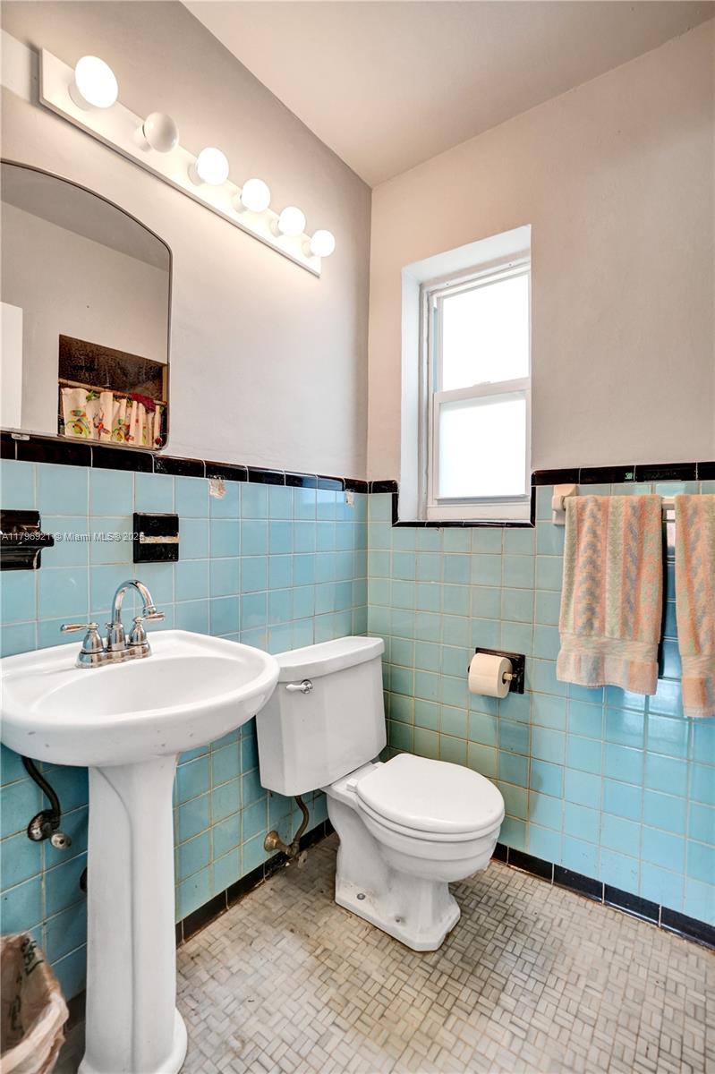 HOLLYWOOD - Residential