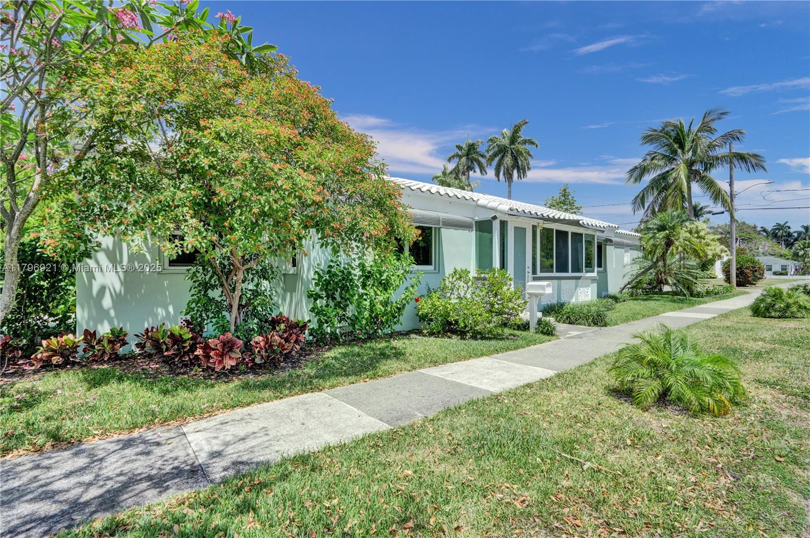 326 S 14th Ave