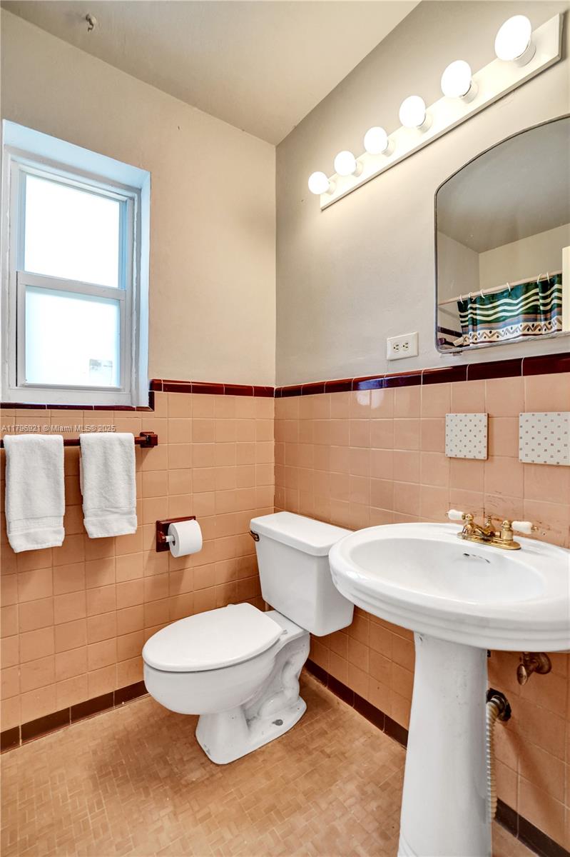 HOLLYWOOD - Residential