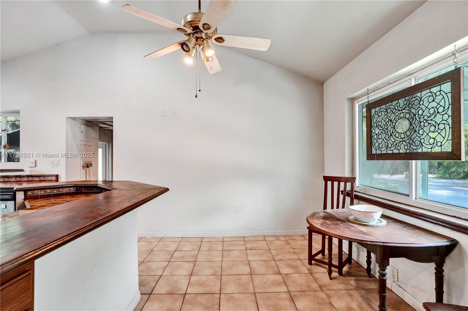 HOLLYWOOD - Residential