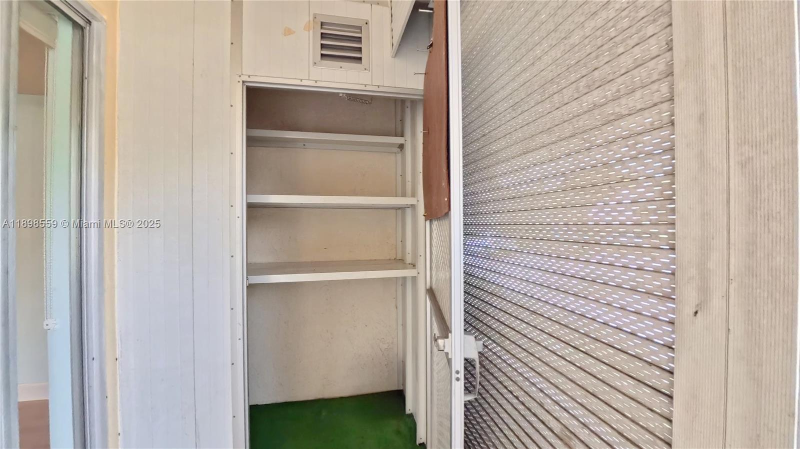 RAMBLEWOOD EAST CONDO - Residential