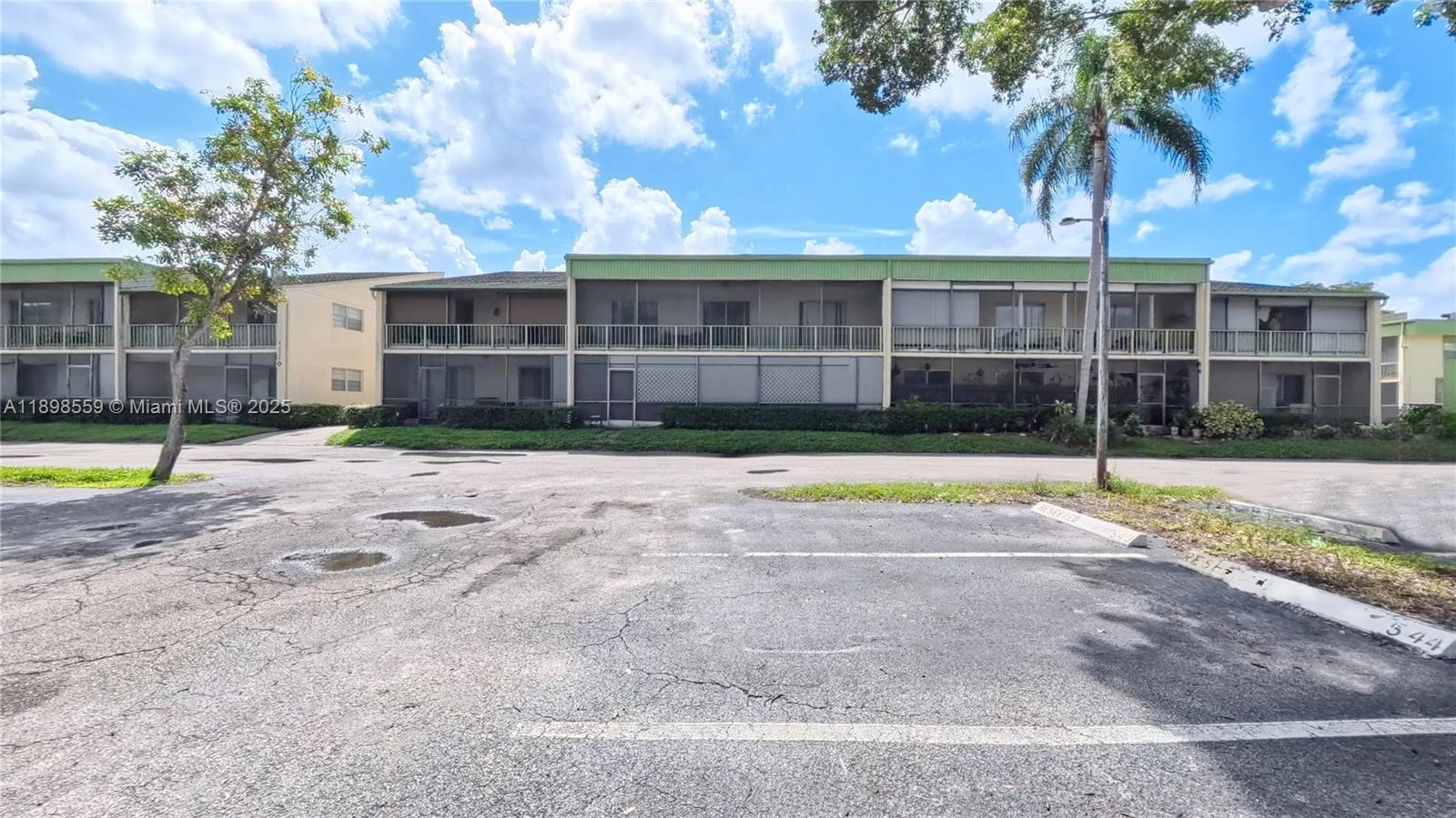 RAMBLEWOOD EAST CONDO - Residential