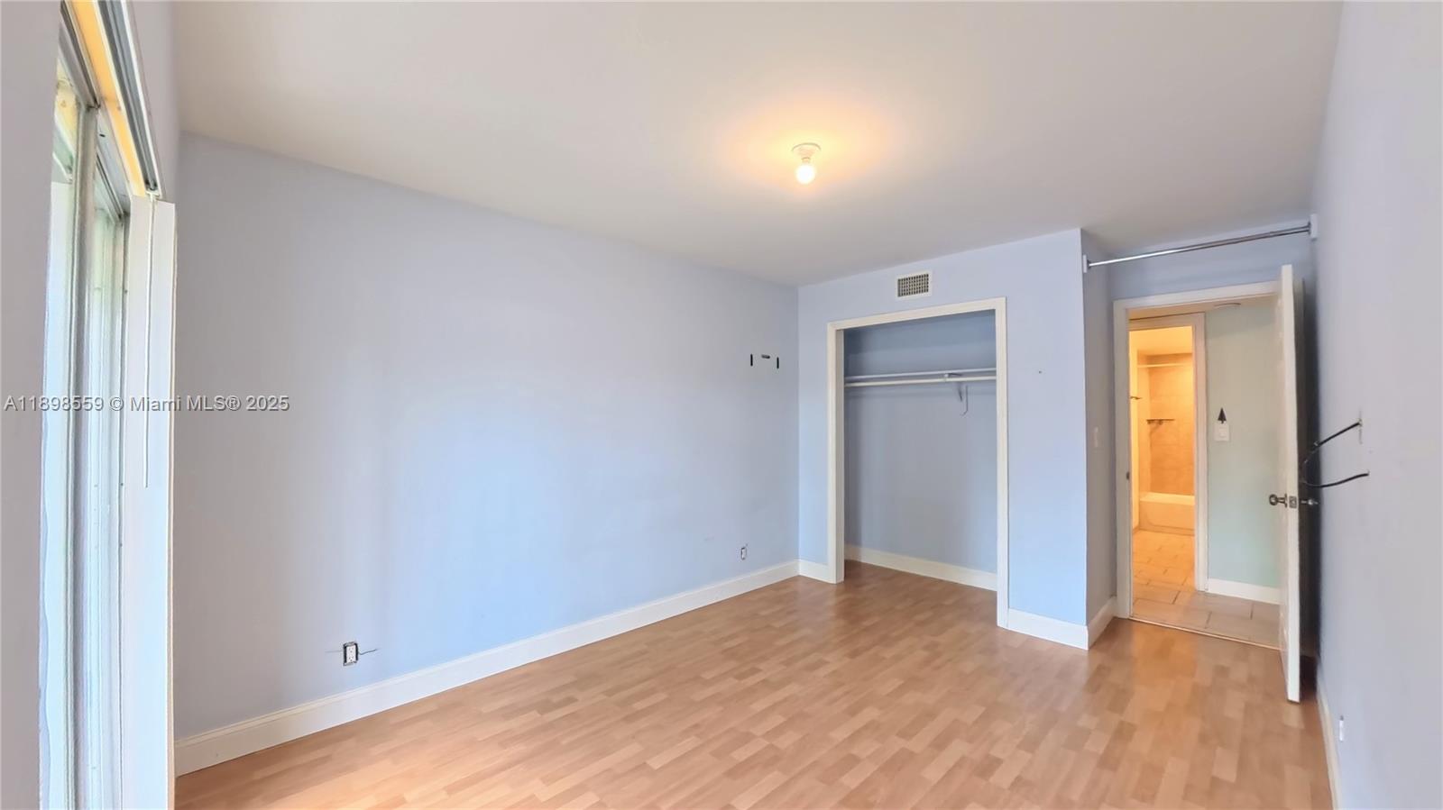 RAMBLEWOOD EAST CONDO - Residential