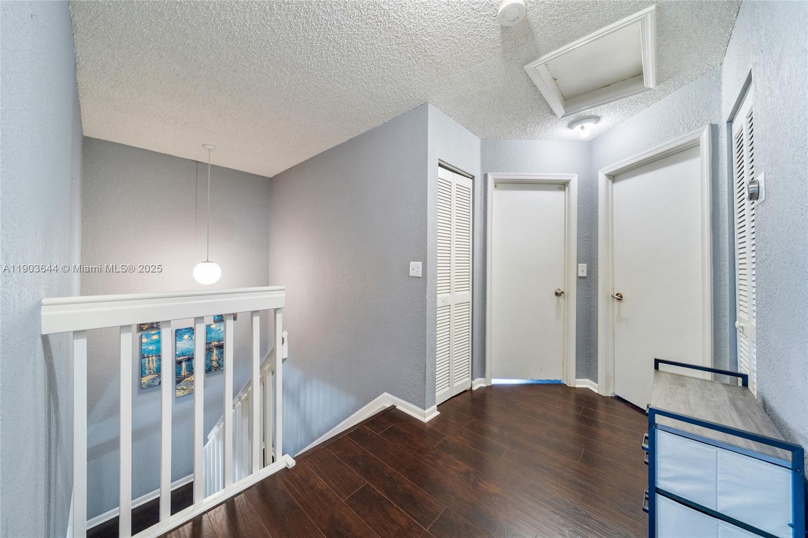 PEMBROKE SHORES - Residential