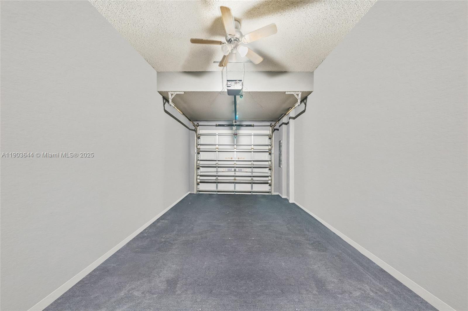 PEMBROKE SHORES - Residential