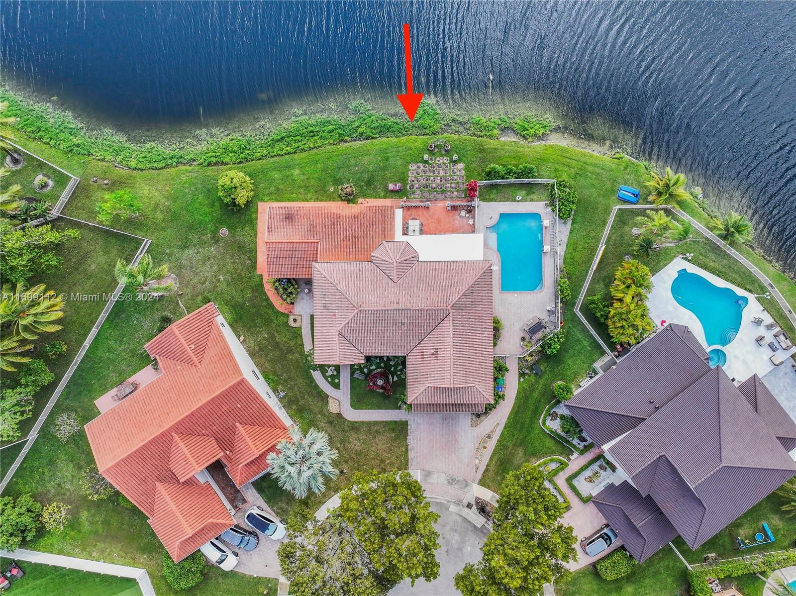 REPLAT OF COUNTRY LAKES - Residential