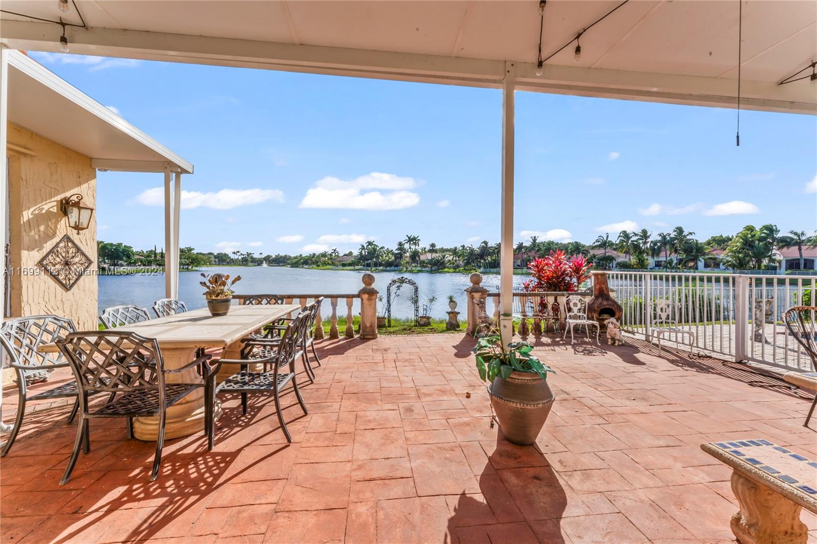REPLAT OF COUNTRY LAKES - Residential