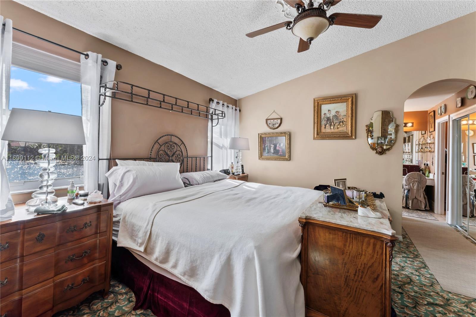 REPLAT OF COUNTRY LAKES - Residential