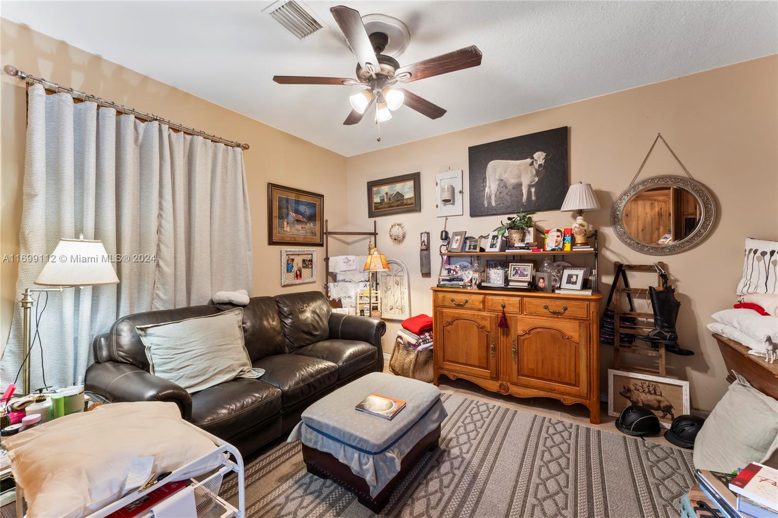 REPLAT OF COUNTRY LAKES - Residential